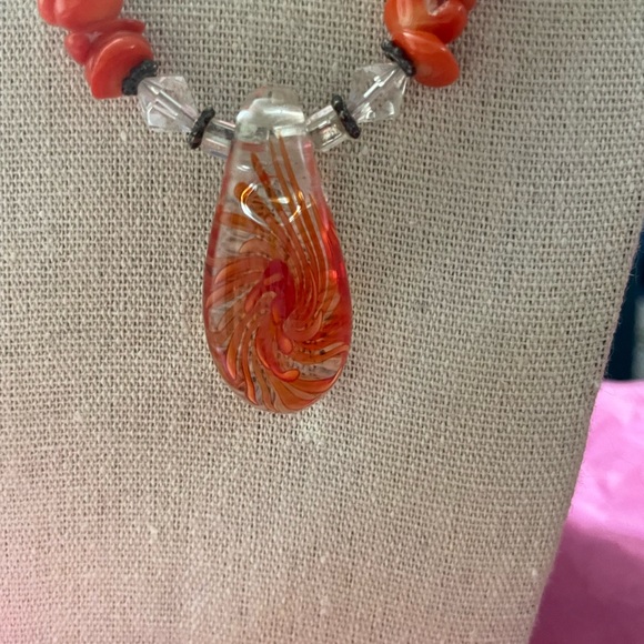 Multicolored necklace with glass pendant - Picture 8 of 8